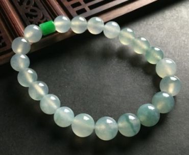 冰种翡翠手链佩戴对身体都有什么好处？
