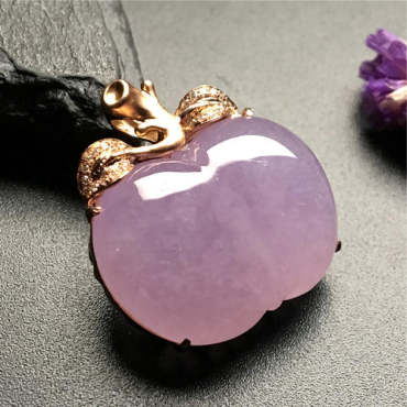 翡翠苹果吊坠有什么寓意 保养技巧 翡翠苹果吊坠有什么寓意 保养技巧