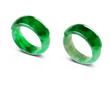 翡翠戒指价格受哪些因素影响