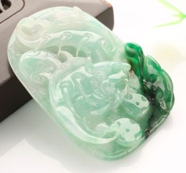 在云南购买的翡翠是真的吗 教你正确判断 在云南购买的翡翠是真的吗 教你正确判断