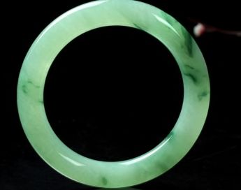 翡翠消磁怎么处理 这样做消磁效果不错 翡翠消磁怎么处理 这样做消磁效果不错