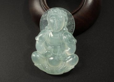 冰种翡翠多少钱 种水色决定价钱