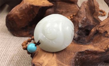 和田玉是翡翠吗 很多人都搞错了