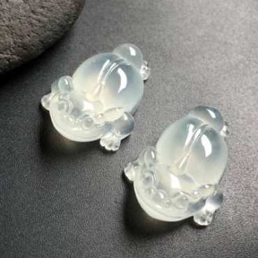 翡翠金蟾的寓意  翡翠金蟾佩戴的意义
