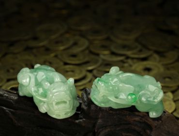 为什么翡翠貔貅具招财力？翡翠貔貅都有哪些类型？