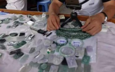 直播的缅甸翡翠能买吗 直播的玉翡翠是真的吗