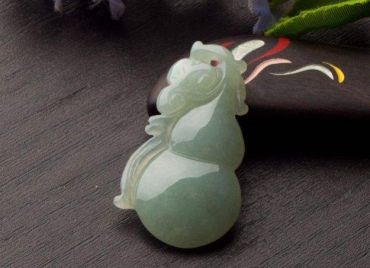 翡翠定价 翡翠根据什么定价