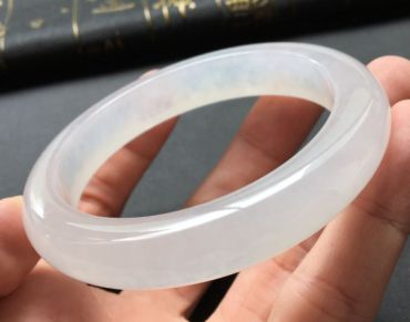 翡翠手镯的颜色 翡翠手镯的颜色分类大全