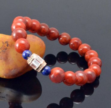 40岁戴碧玉好还是翡翠 女性40岁适合戴机什么的玉石 40岁戴碧玉好还是翡翠 女性40岁适合戴机什么的玉石