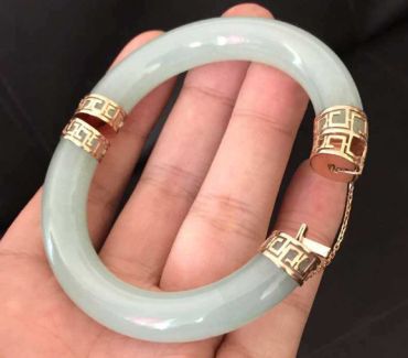 翡翠手镯镶嵌修补图片 哪里可以镶嵌修补翡翠手镯 翡翠手镯镶嵌修补图片 哪里可以镶嵌修补翡翠手镯