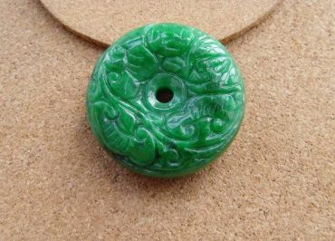 翡翠干青是什么 翡翠干青值不值钱