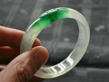 翡翠b货手镯价格 翡翠手镯b货价格查询 翡翠b货手镯价格 翡翠手镯b货价格查询