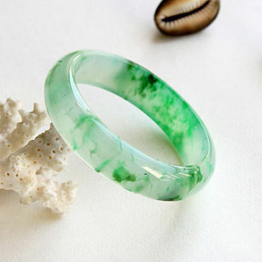 飘花翡翠手镯 飘花翡翠手镯图片价格 飘花翡翠手镯 飘花翡翠手镯图片价格