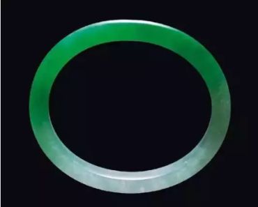 怎样选翡翠手镯 挑选翡翠手镯入门技巧 怎样选翡翠手镯 挑选翡翠手镯入门技巧