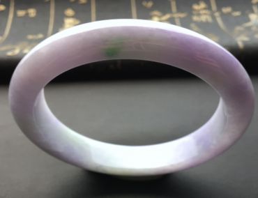 翡翠手镯好不好 戴翡翠手镯好吗 翡翠手镯好不好 戴翡翠手镯好吗