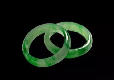 翡翠手镯的作用 翡翠手镯的作用与禁忌