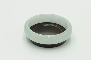 翡翠手镯的作用 翡翠手镯的作用与禁忌