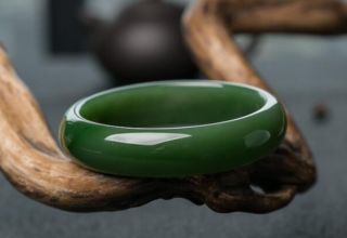女人戴玉镯的禁忌 女人戴玉镯的三大讲究