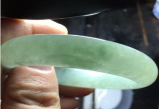 怎么看翡翠镯子是不是染色