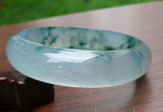 翡翠手镯带哪只手 翡翠手镯带哪只手身体好