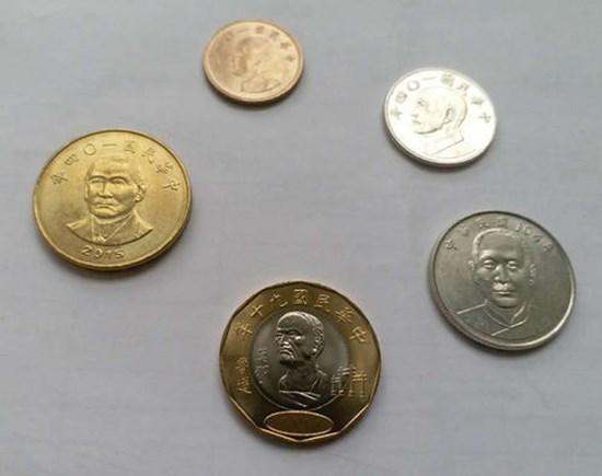 中华民国104年1块硬币现在值多少  中华民国104年一元硬币值多少钱