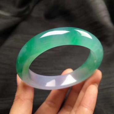 怎么样的翡翠好   翡翠如何辨别好坏
