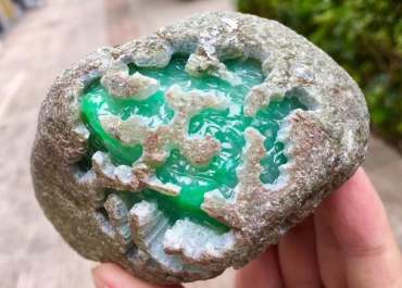 翡翠玉石多少钱   翡翠玉石市场价值