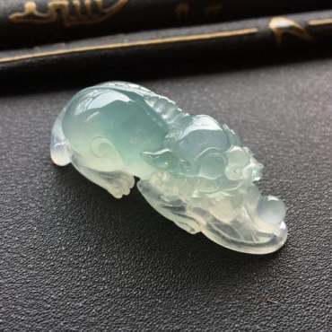 翡翠和玉哪个贵   翡翠和玉有什么区别