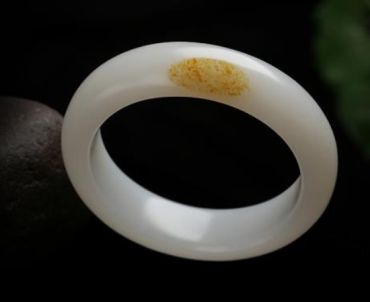 佩戴和田玉 新买的和田玉能不能马上戴