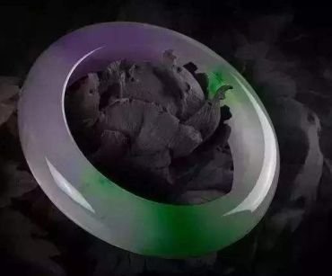 翡翠带紫 翡翠带紫一般多少钱 翡翠带紫 翡翠带紫一般多少钱