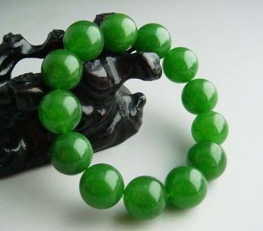 和田玉碧玉鉴别方法 和田玉碧玉常见的几种仿冒品 和田玉碧玉鉴别方法 和田玉碧玉常见的几种仿冒品