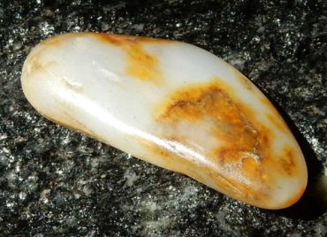 新疆和田玉密度 新疆和田玉密度越大越好吗 新疆和田玉密度 新疆和田玉密度越大越好吗