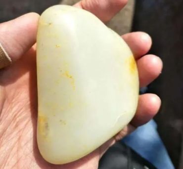 和田玉山料价格 和田玉山料价格趋势
