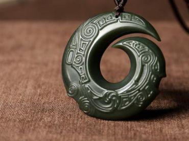 和田玉白玉好还是青玉好 和田玉白玉和青玉哪个贵 和田玉白玉好还是青玉好 和田玉白玉和青玉哪个贵