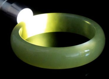 什么是新疆和田玉 新疆和田玉好吗 什么是新疆和田玉 新疆和田玉好吗