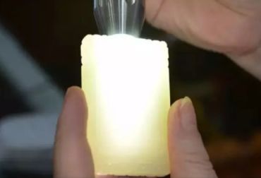 和田玉籽料棉絮打灯图 和田玉籽料棉絮结构