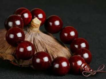 檀木手串哪种好    带“檀”字的手串种类