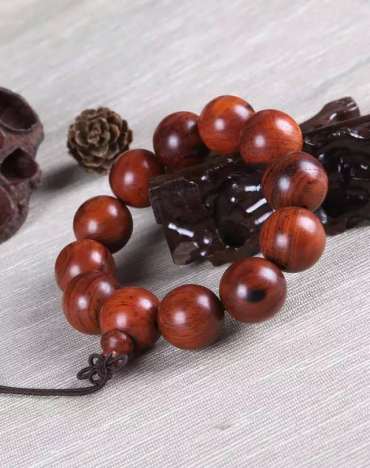 檀木手串哪种好    带“檀”字的手串种类