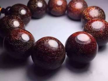 檀木手串哪种好    带“檀”字的手串种类