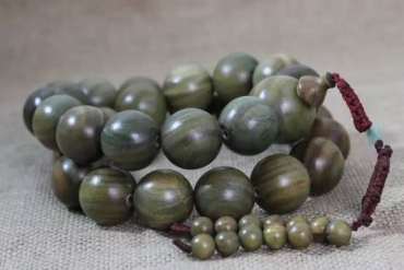 檀木手串哪种好    带“檀”字的手串种类