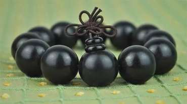 檀木手串哪种好    带“檀”字的手串种类