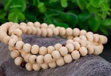 檀木手串哪种好    带“檀”字的手串种类