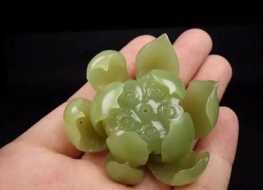 和田玉怎么养出油照片 用什么盘和田玉出油最快