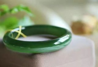 和田玉手镯一般多少钱玉镯的价格