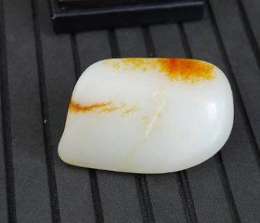 和田玉羊脂 什么样的和田玉能达到羊脂