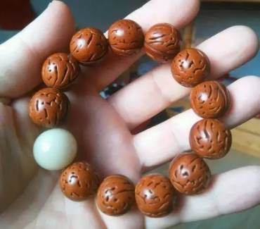桃核手串制作过程图解  桃核手串制作过程详解