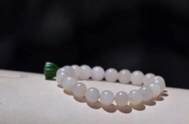 和田玉手链图片大全  和田玉手链图片价格是多少