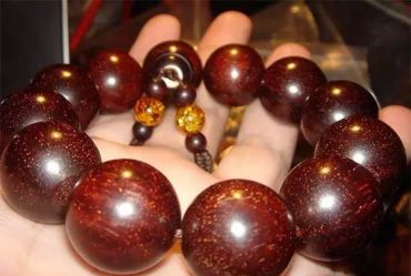 红木手串怎么保养 红木手串怎么盘