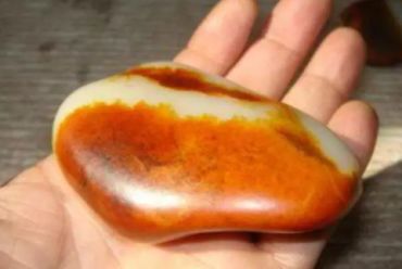 和田玉红色是什么玉 和田玉红色值钱吗