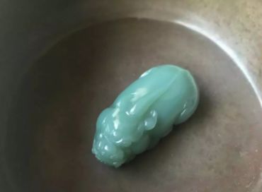 青色的和田玉值钱吗 青色的和田玉价格多少 青色的和田玉值钱吗 青色的和田玉价格多少
